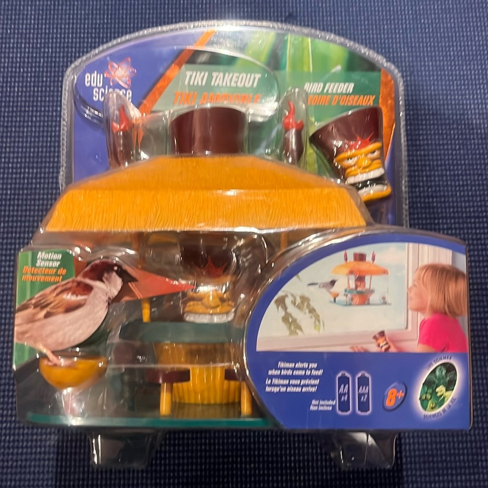 Tiki Takeout Bird Feeder by Edu Science